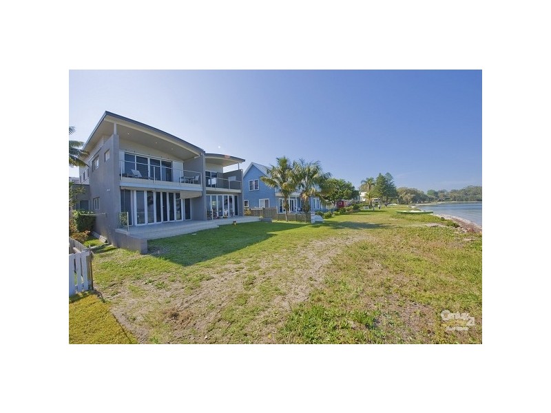 22 Sunset Blvd, Soldiers Point NSW 2317