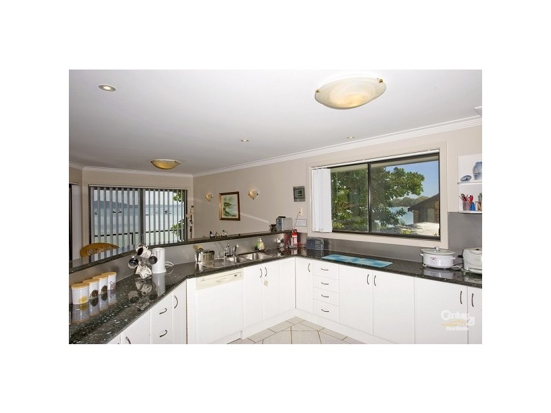 2/203 Foreshore Drive, Nelson Bay NSW 2315
