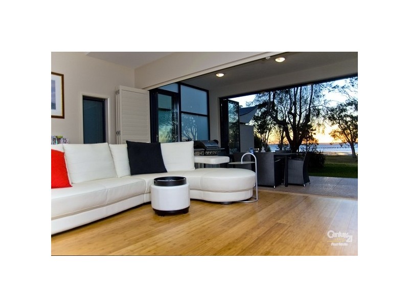 2 / 28-30 Cromarty Road,, Soldiers Point NSW 2317