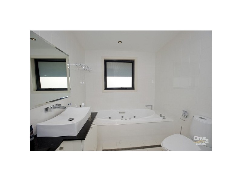 2 / 28-30 Cromarty Road,, Soldiers Point NSW 2317