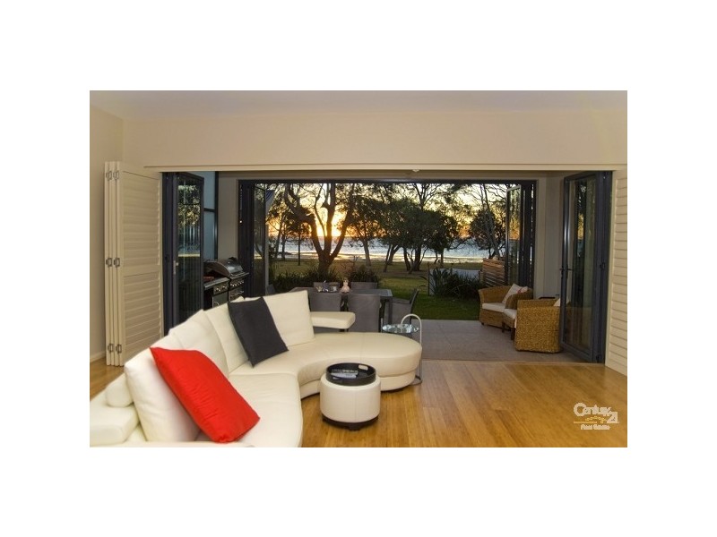 2 / 28-30 Cromarty Road,, Soldiers Point NSW 2317