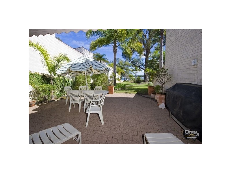 17/4 Cromarty Road, Soldiers Point NSW 2317