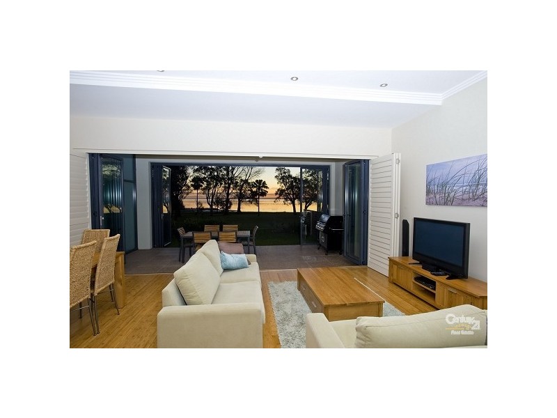 6 / 28-30 Cromarty Road, Soldiers Point NSW 2317