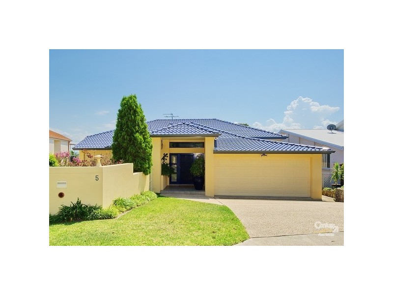 5 Wollomi Avenue, Nelson Bay NSW 2315