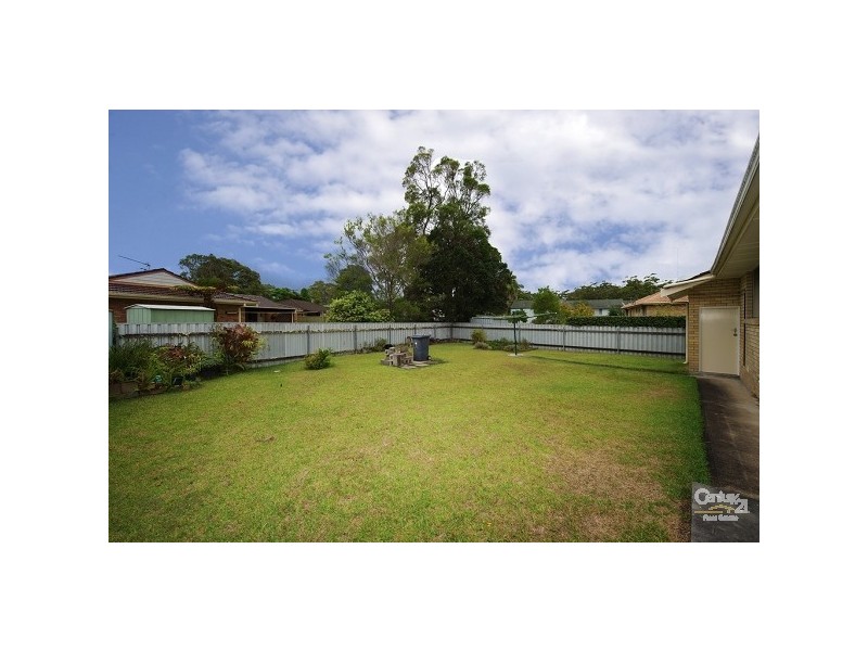 24 Kent Gardens, Soldiers Point NSW 2317