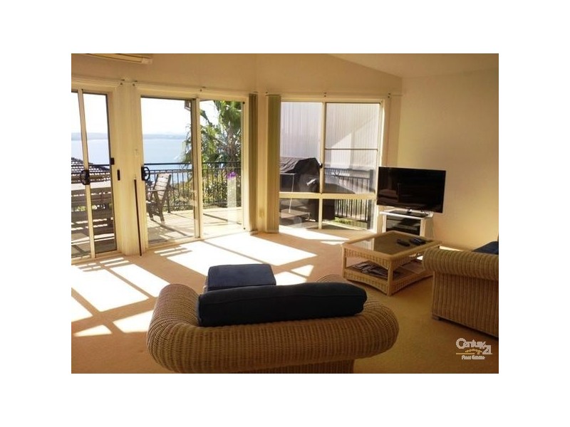 3B WOLLOMI AVENUE, Nelson Bay NSW 2315