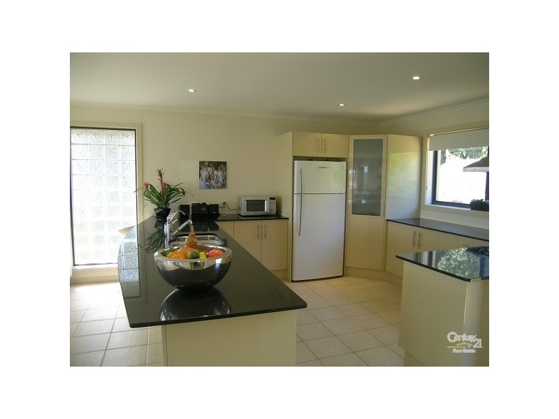 2/3 Michele Crescent, Forster NSW 2428