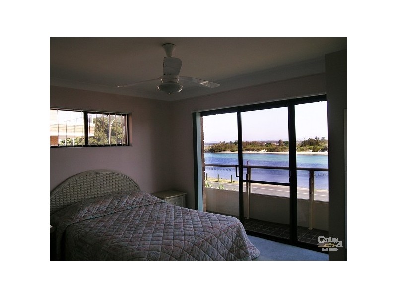 2/40 Little Street, Forster NSW 2428