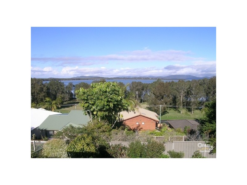 33 Hawaii Avenue, Forster NSW 2428