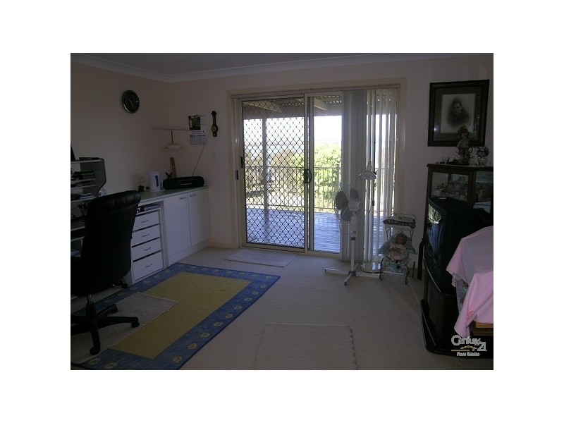 33 Hawaii Avenue, Forster NSW 2428