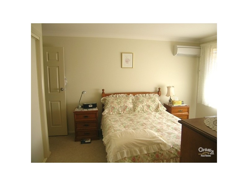 2/10 Riana Avenue, Forster NSW 2428