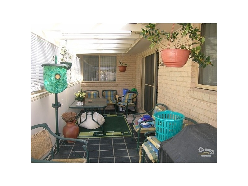 2/10 Riana Avenue, Forster NSW 2428