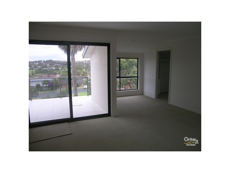 25 Lake Vista Crescent, Forster NSW 2428