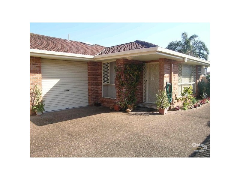 2/11 Bright Street, Forster NSW 2428