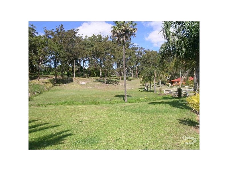 4 Carmona Lane, Forster NSW 2428