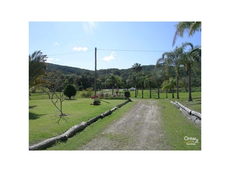 4 Carmona Lane, Forster NSW 2428