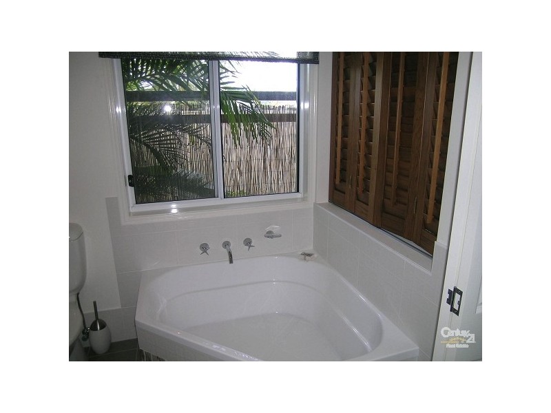 2 Fig Tree Court, Forster NSW 2428