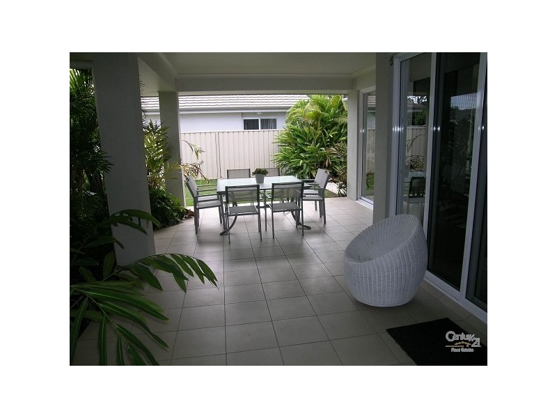 2 Fig Tree Court, Forster NSW 2428