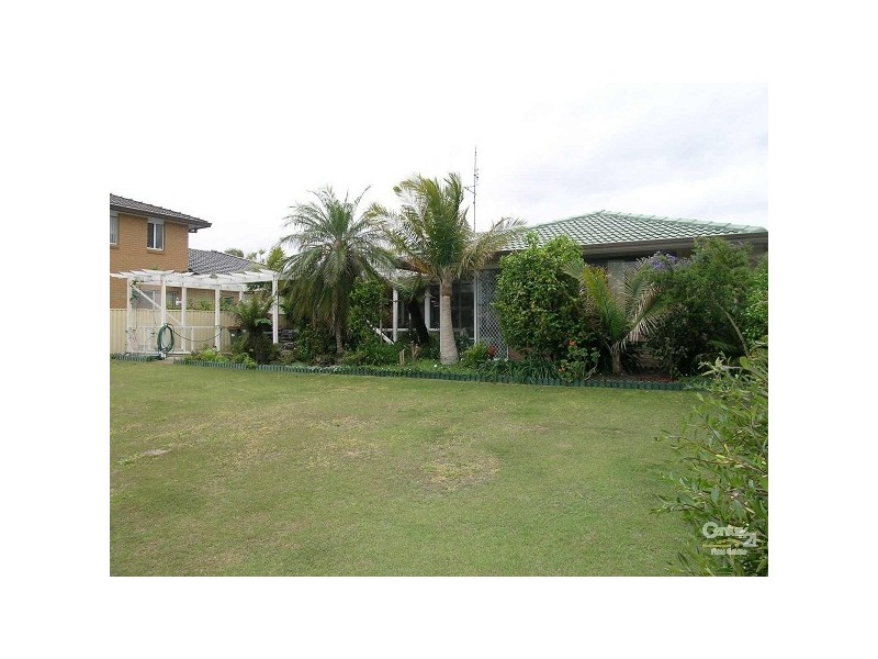 8 Wyuna Place, Forster NSW 2428