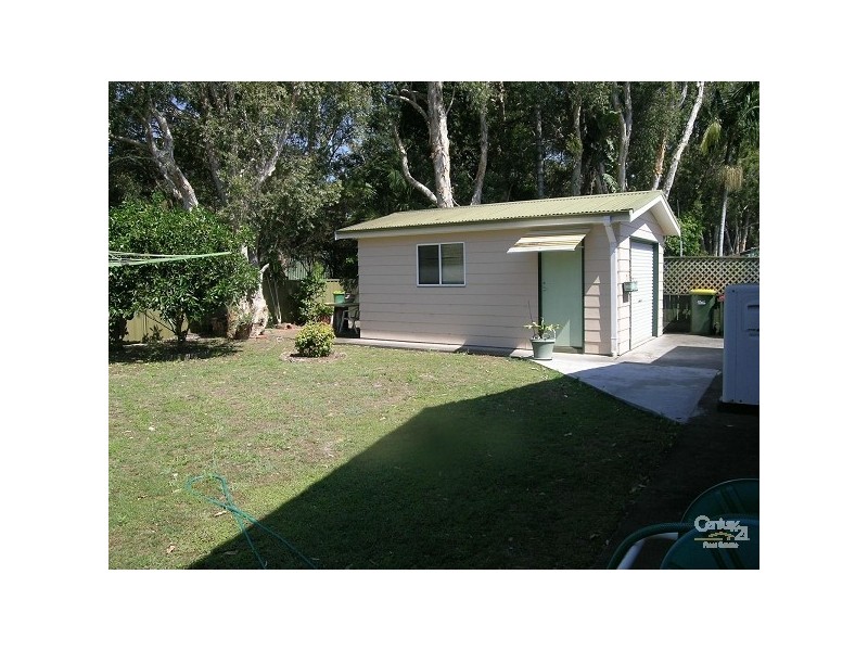 16 Guy Avenue, Forster NSW 2428