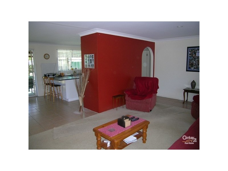 9 Goldens Road, Forster NSW 2428