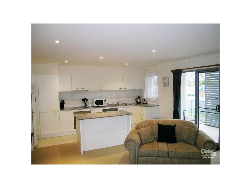 8/15 Mark Street, Forster NSW 2428