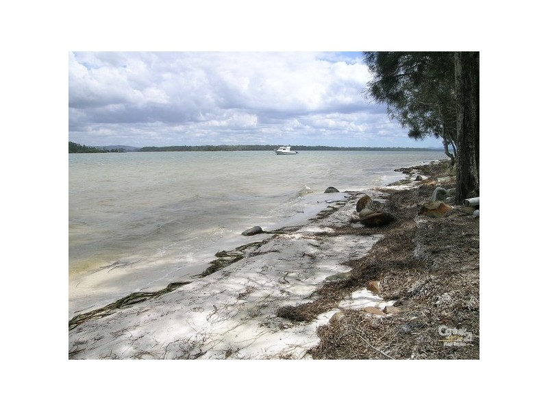 65 Green Point Drive, Green Point NSW 2428