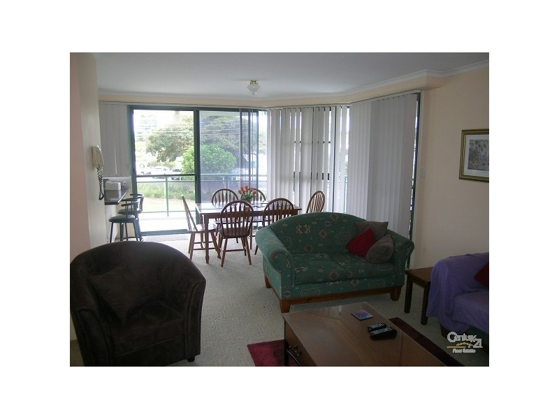 2/15 Reserve Road, Forster NSW 2428