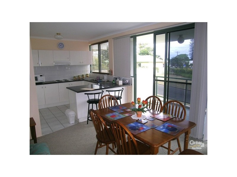 2/15 Reserve Road, Forster NSW 2428