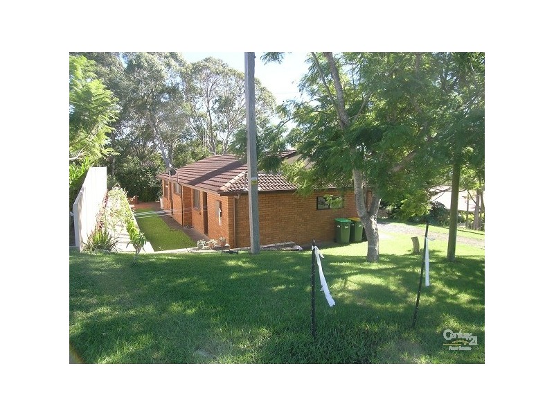 5 Frazer Avenue, Green Point NSW 2428
