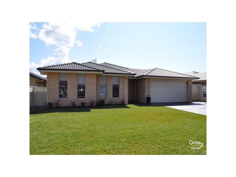 43 Wamara Crescent, Forster NSW 2428