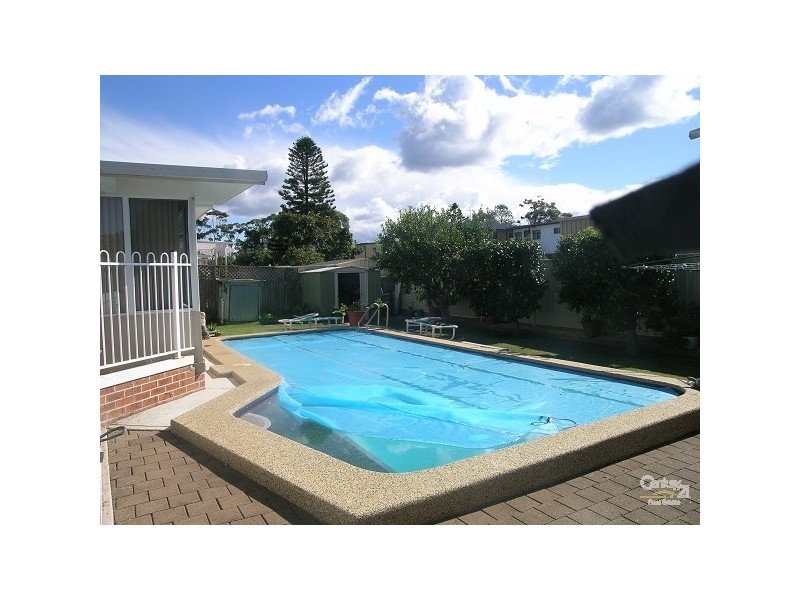 19 Christian Crescent, Forster NSW 2428