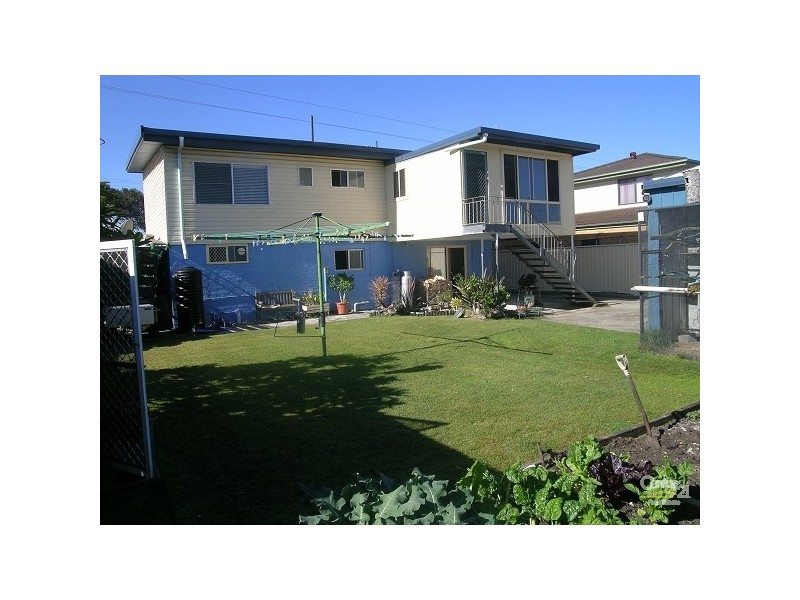 256 The Lakes Way, Tuncurry NSW 2428