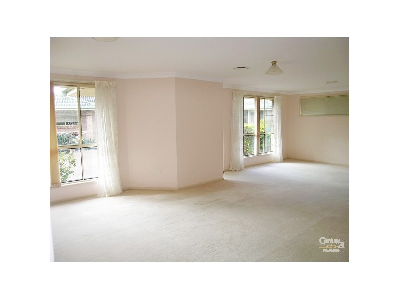 4/77 Hind Avenue, Forster NSW 2428