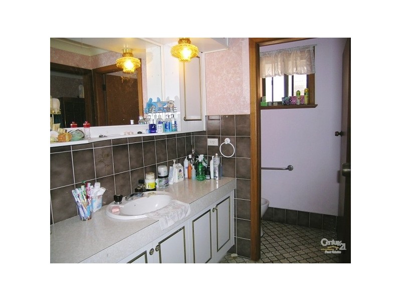 103 Macintosh Street, Forster NSW 2428