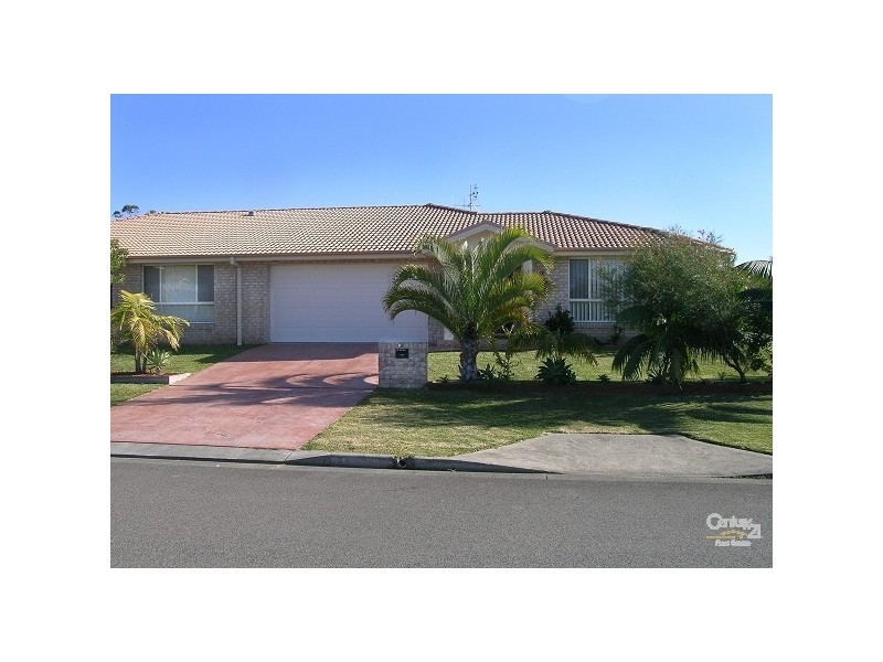 1/3 Ballingal Way, Forster NSW 2428