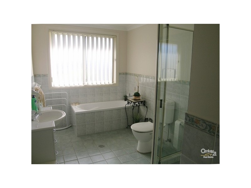 1/3 Ballingal Way, Forster NSW 2428