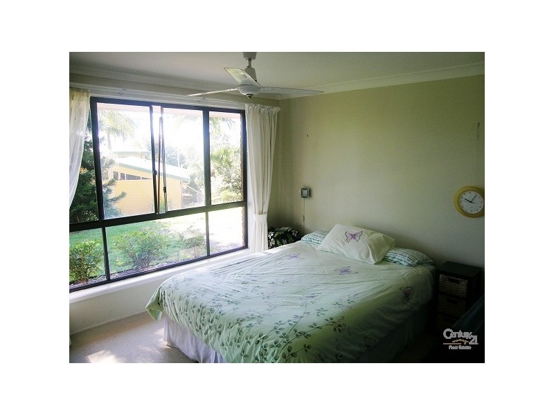 5 Frazer Avenue, Green Point NSW 2428