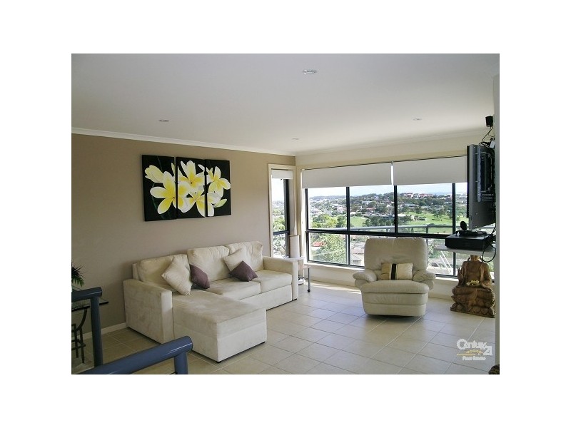 2/3 Michele Crescent, Forster NSW 2428