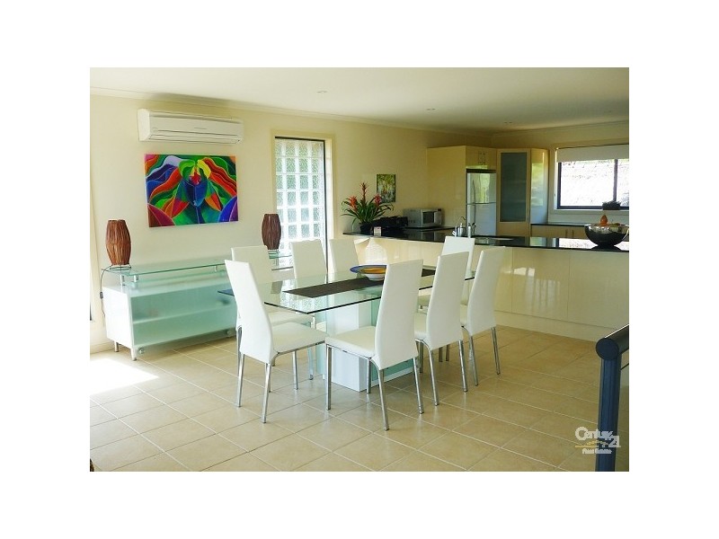 2/3 Michele Crescent, Forster NSW 2428