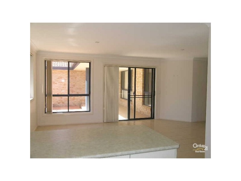 1/30 Wamara Crescent, Forster NSW 2428