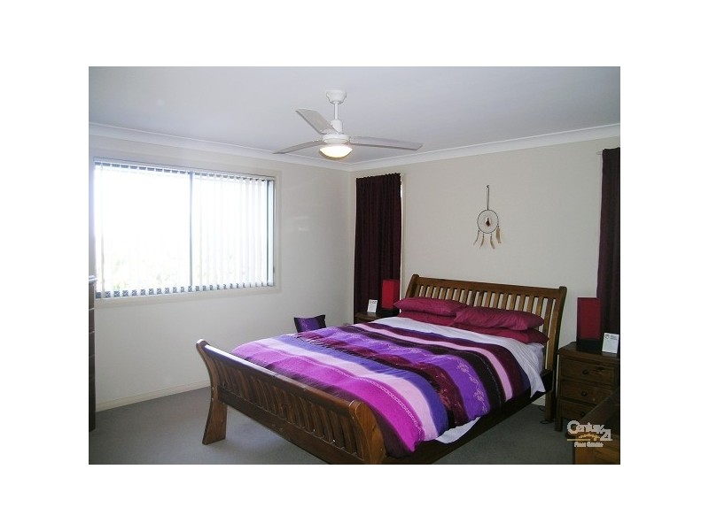 77 Seabreeze Parade, Green Point NSW 2428