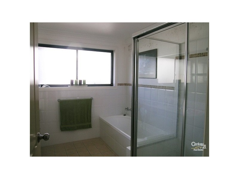 77 Seabreeze Parade, Green Point NSW 2428