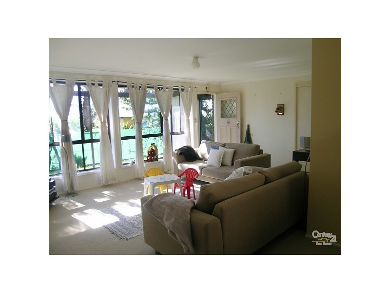 5 Frazer Avenue, Green Point NSW 2428