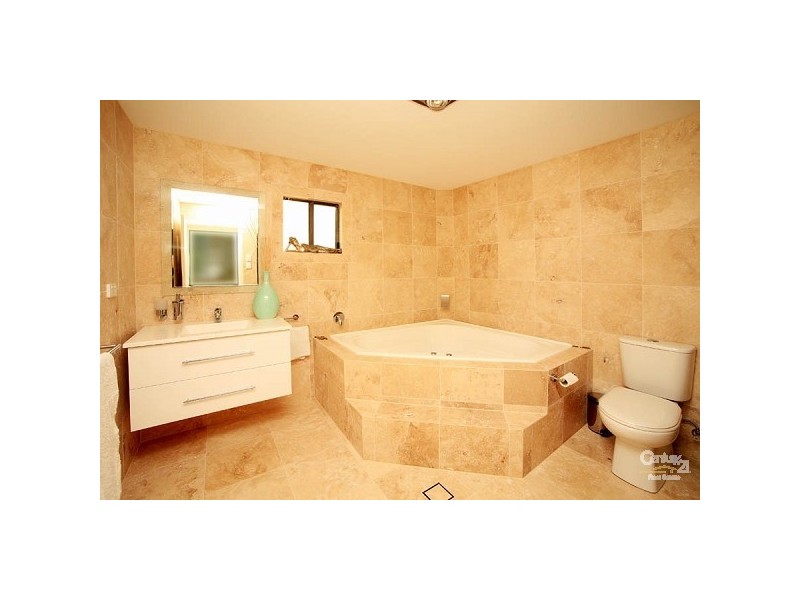 21 Emerald Place, Green Point NSW 2428