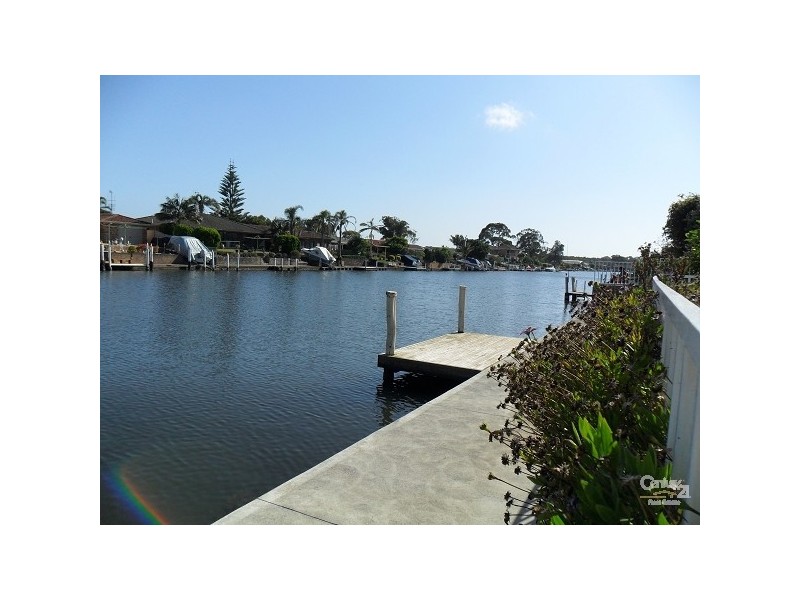 9 Friendship Key, Forster NSW 2428