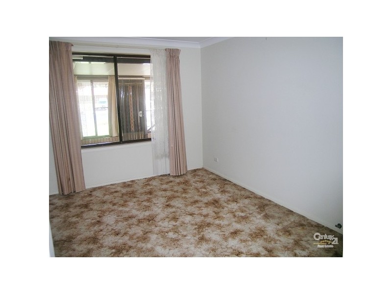 9 Friendship Key, Forster NSW 2428
