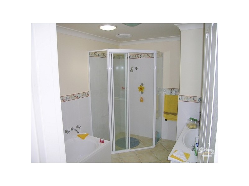 2/35 Amanda Crescent, Forster NSW 2428