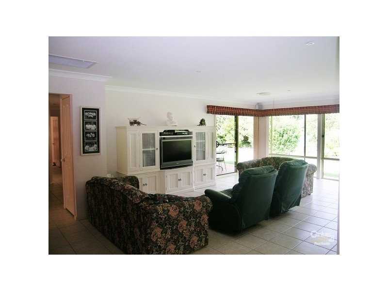 32 Tulloch Road, Tuncurry NSW 2428