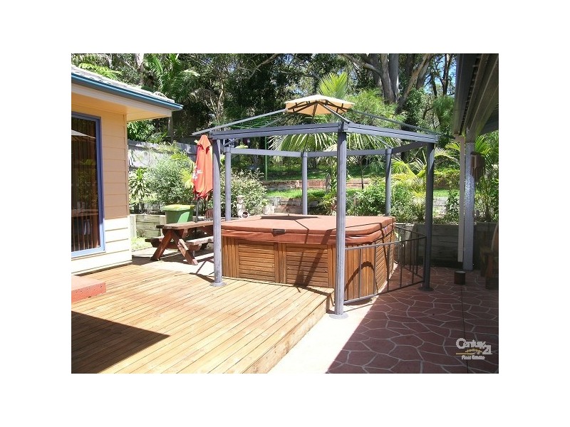 127 Green Point Drive, Forster NSW 2428